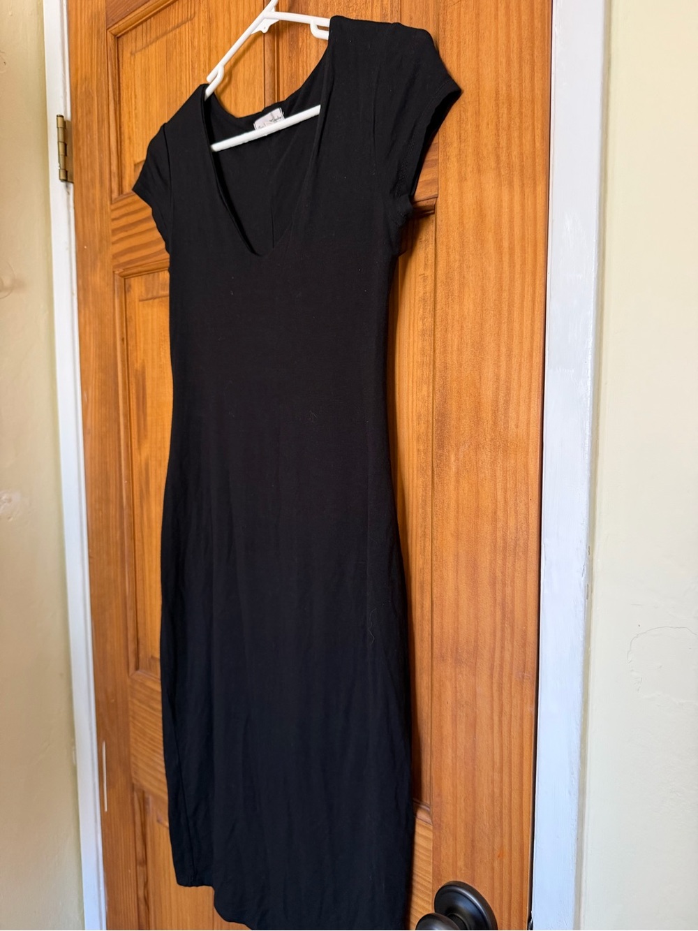 See You Monday Black V-Neck Cap-Sleeve Midi Dress - Picture 3 of 10